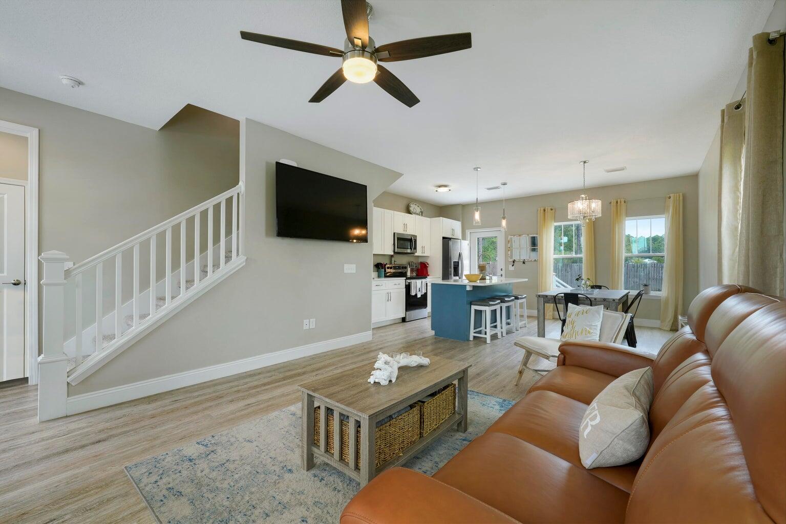 TOWN OF SANTA ROSA - Residential
