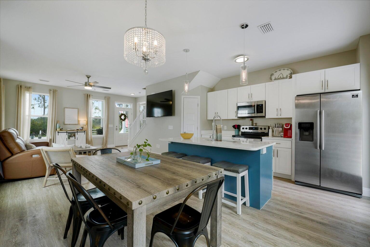 TOWN OF SANTA ROSA - Residential
