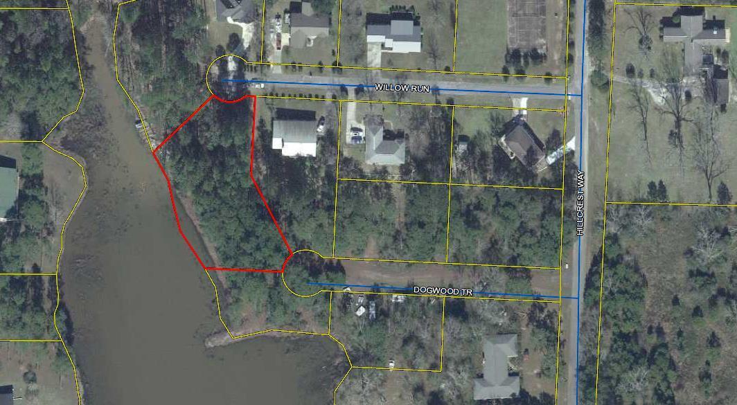 Motivated seller! Don't miss this great opportunity to lockdown a slice of paradise at an affordable price point. Located in an established neighborhood and conveniently located. Bring all reasonable offers.