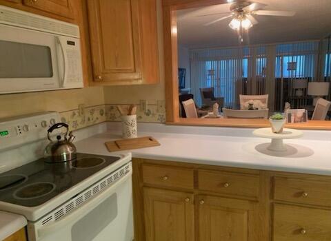 SHORELINE TOWERS 3 - Residential