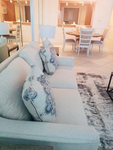 SHORELINE TOWERS 3 - Residential