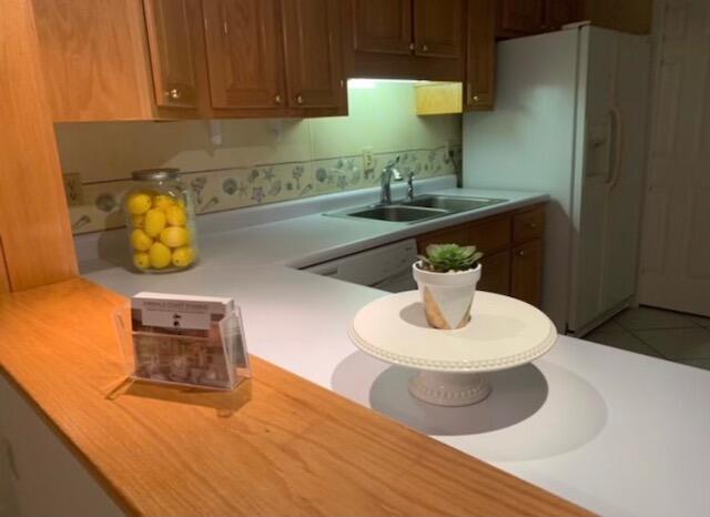 SHORELINE TOWERS 3 - Residential