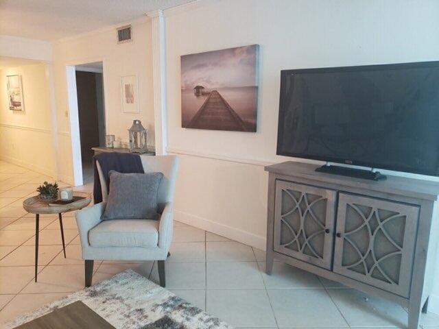 SHORELINE TOWERS 3 - Residential