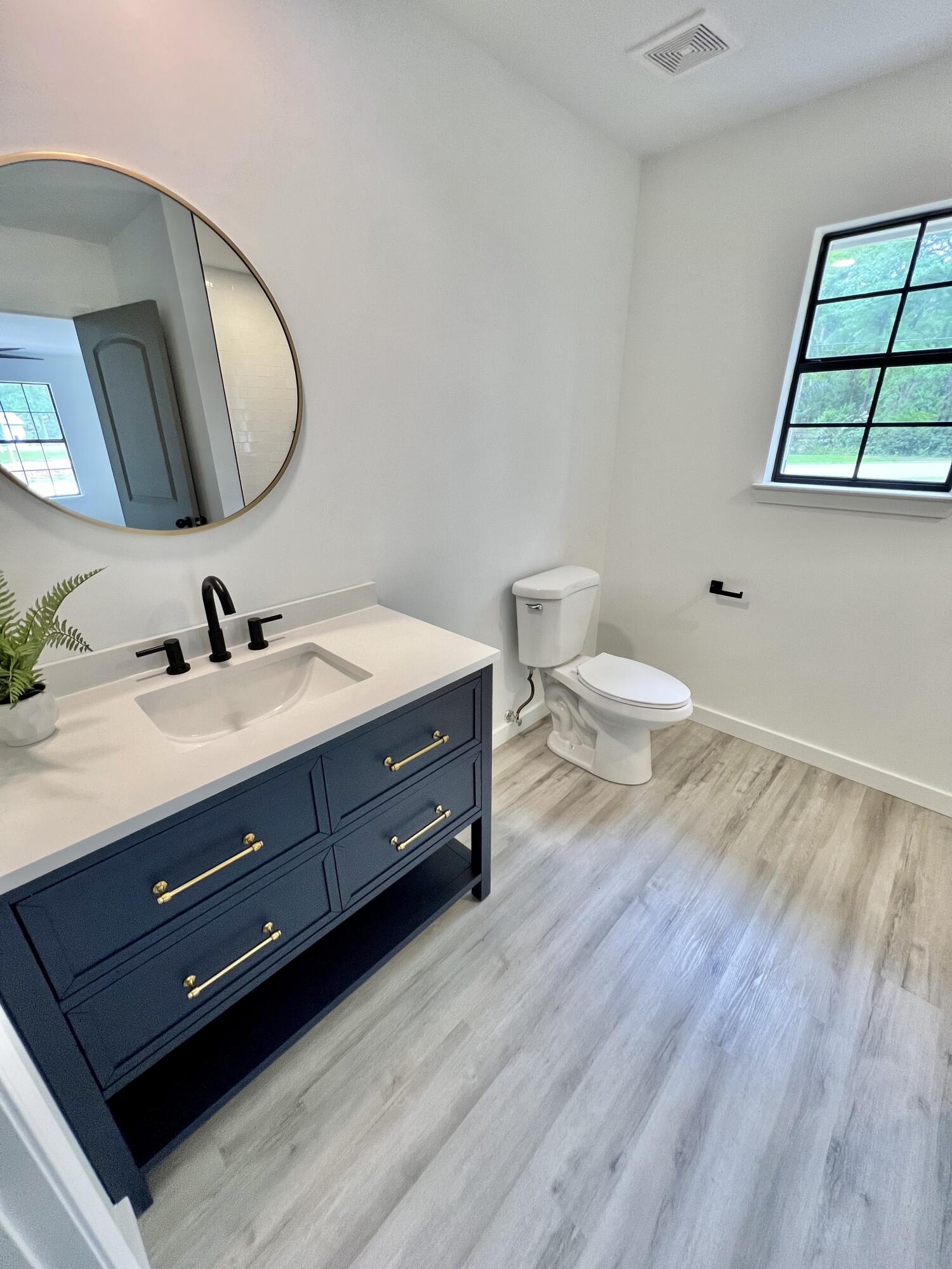 HOLLY HILLS - Residential