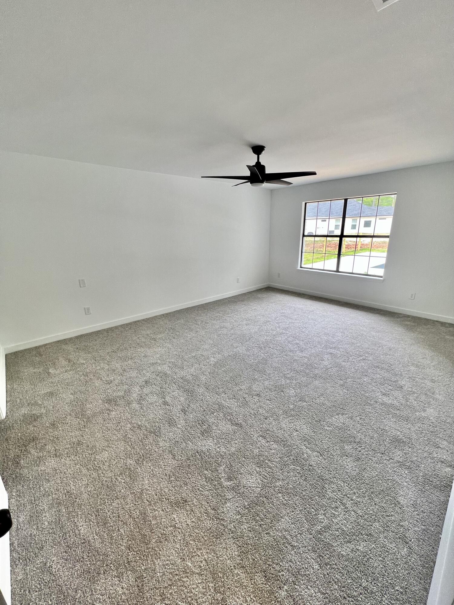 HOLLY HILLS - Residential