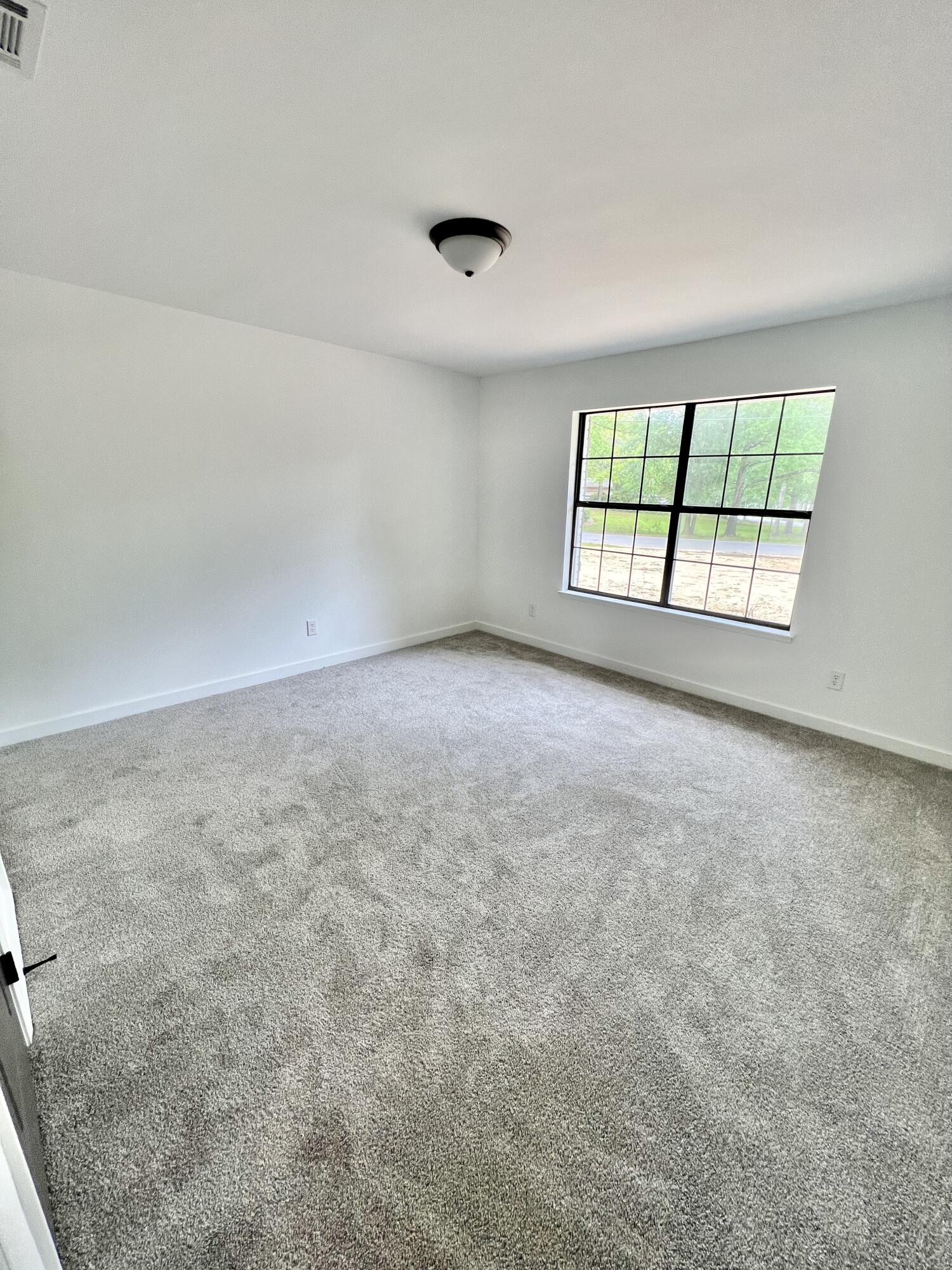 HOLLY HILLS - Residential