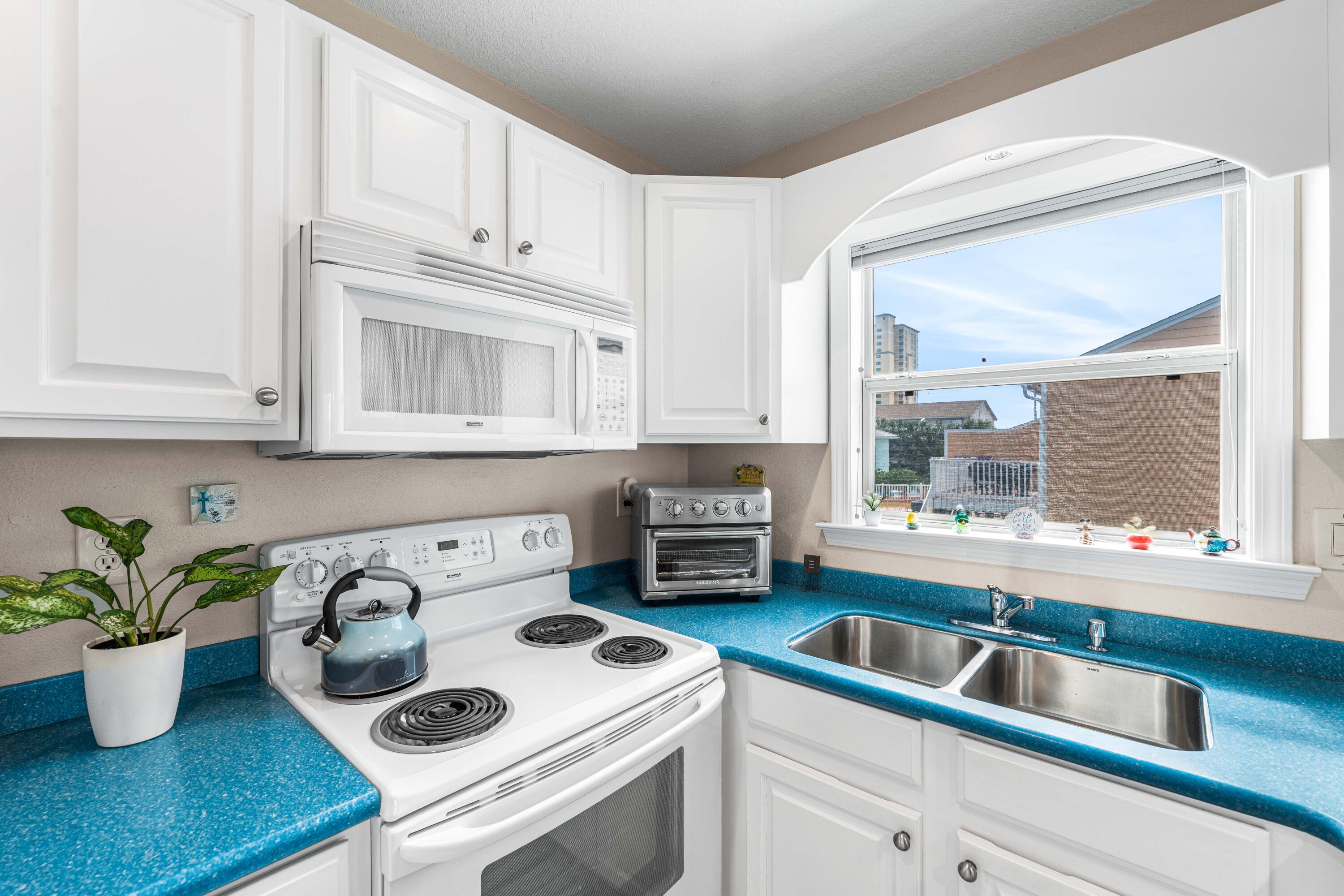 TRADEWINDS T/H - Residential