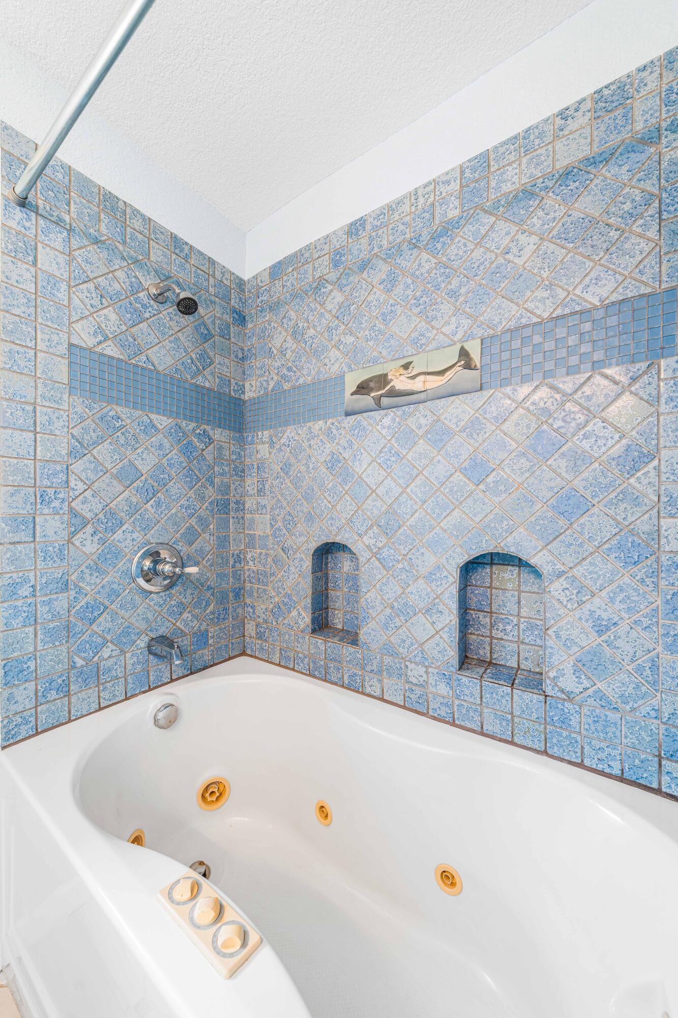 TRADEWINDS T/H - Residential