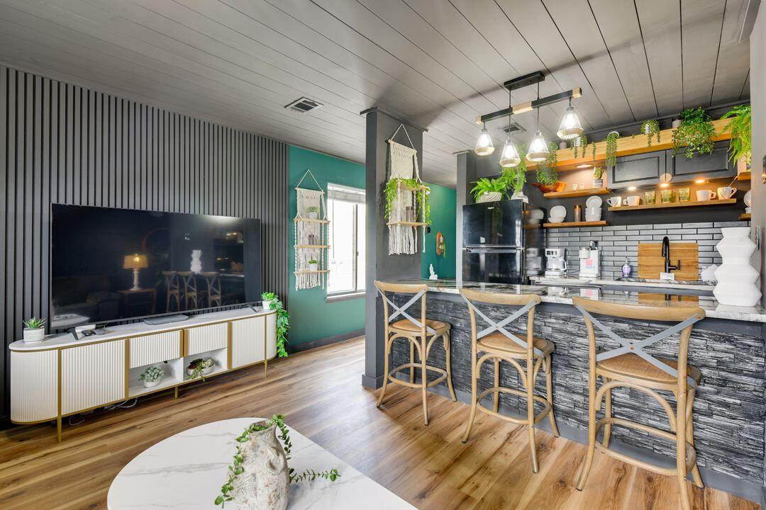 SUNSWEPT 4 CONDO - Residential