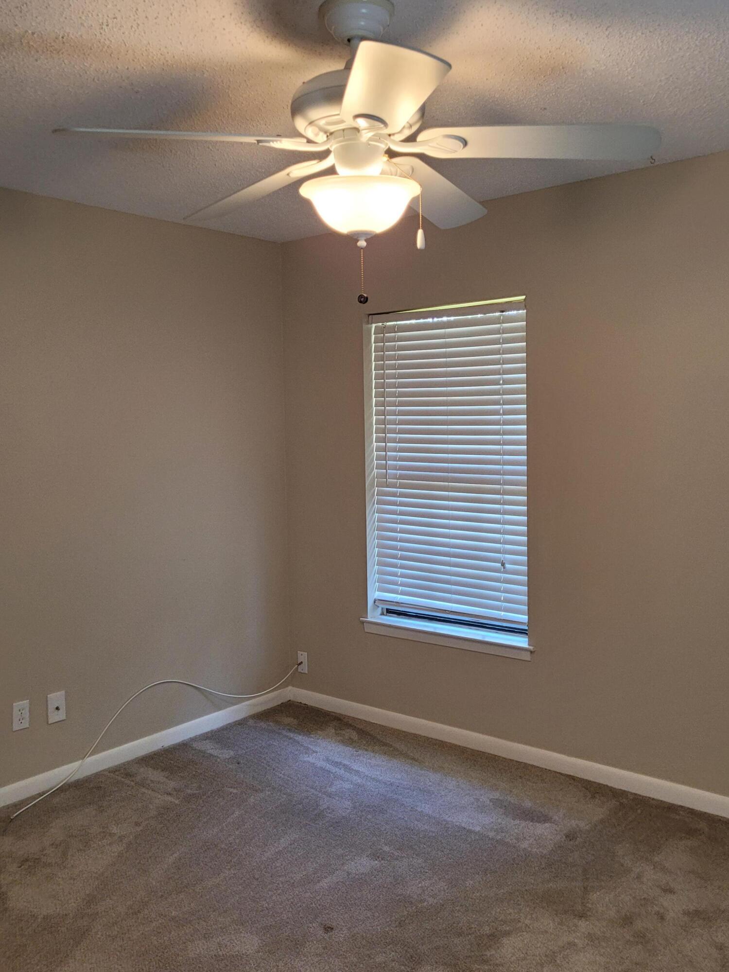 MARY ESTHER MANOR - Residential