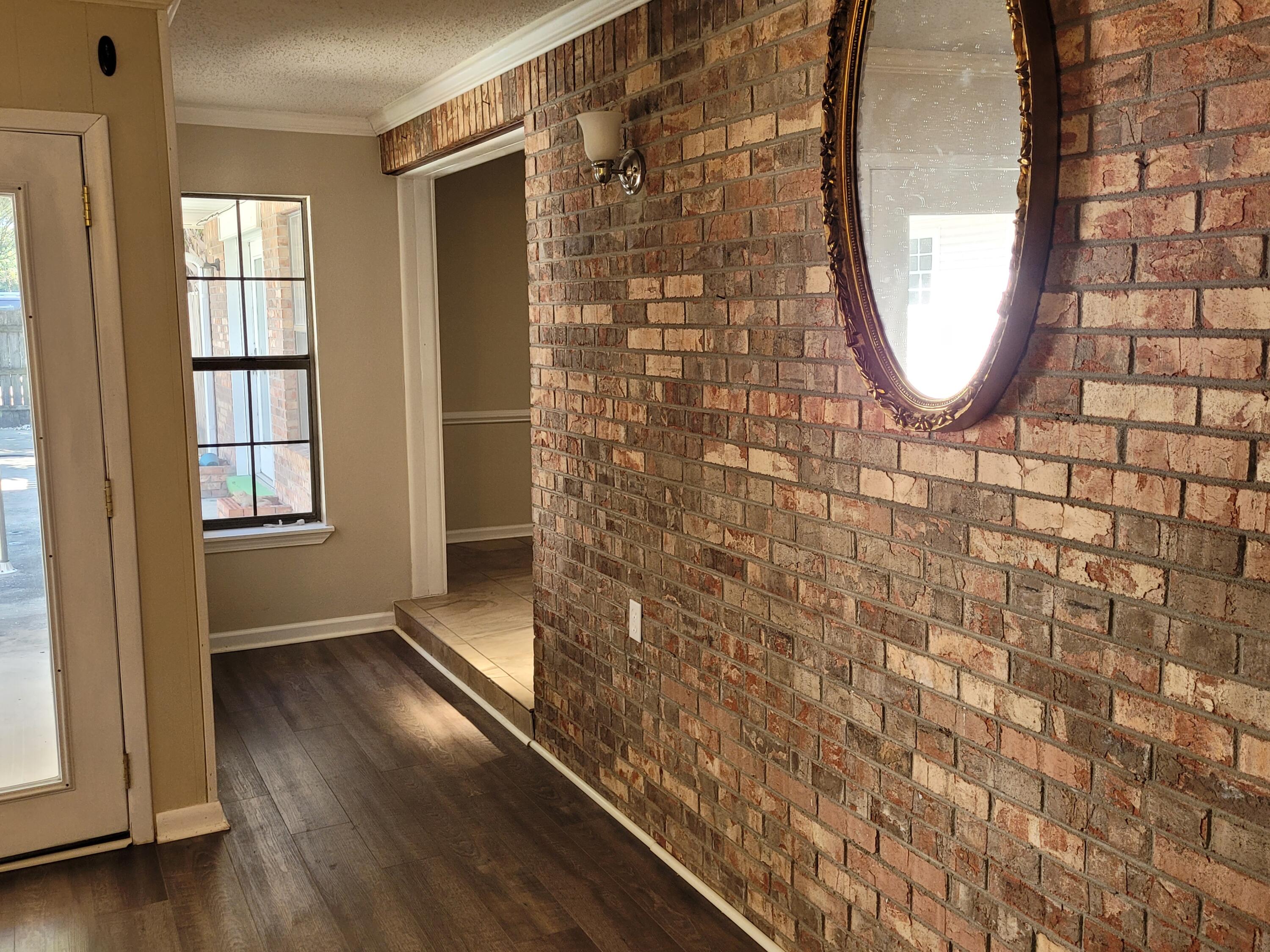 MARY ESTHER MANOR - Residential