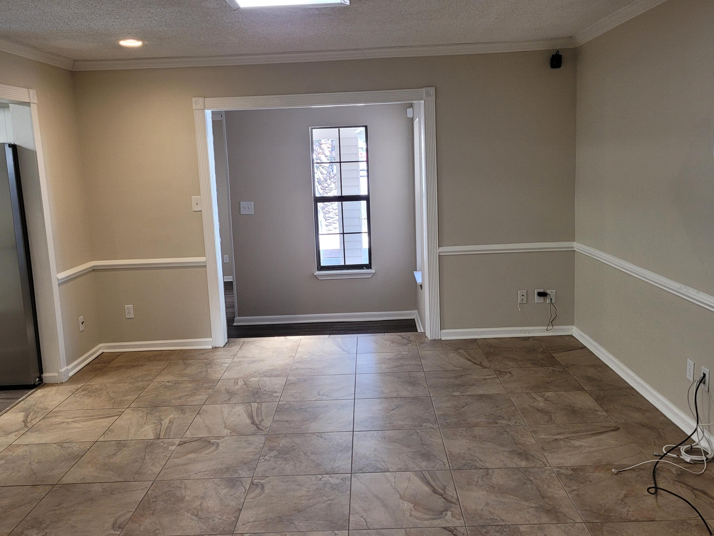 MARY ESTHER MANOR - Residential