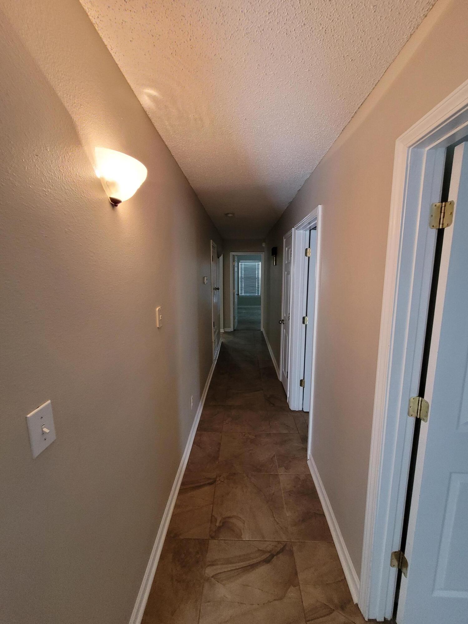 MARY ESTHER MANOR - Residential