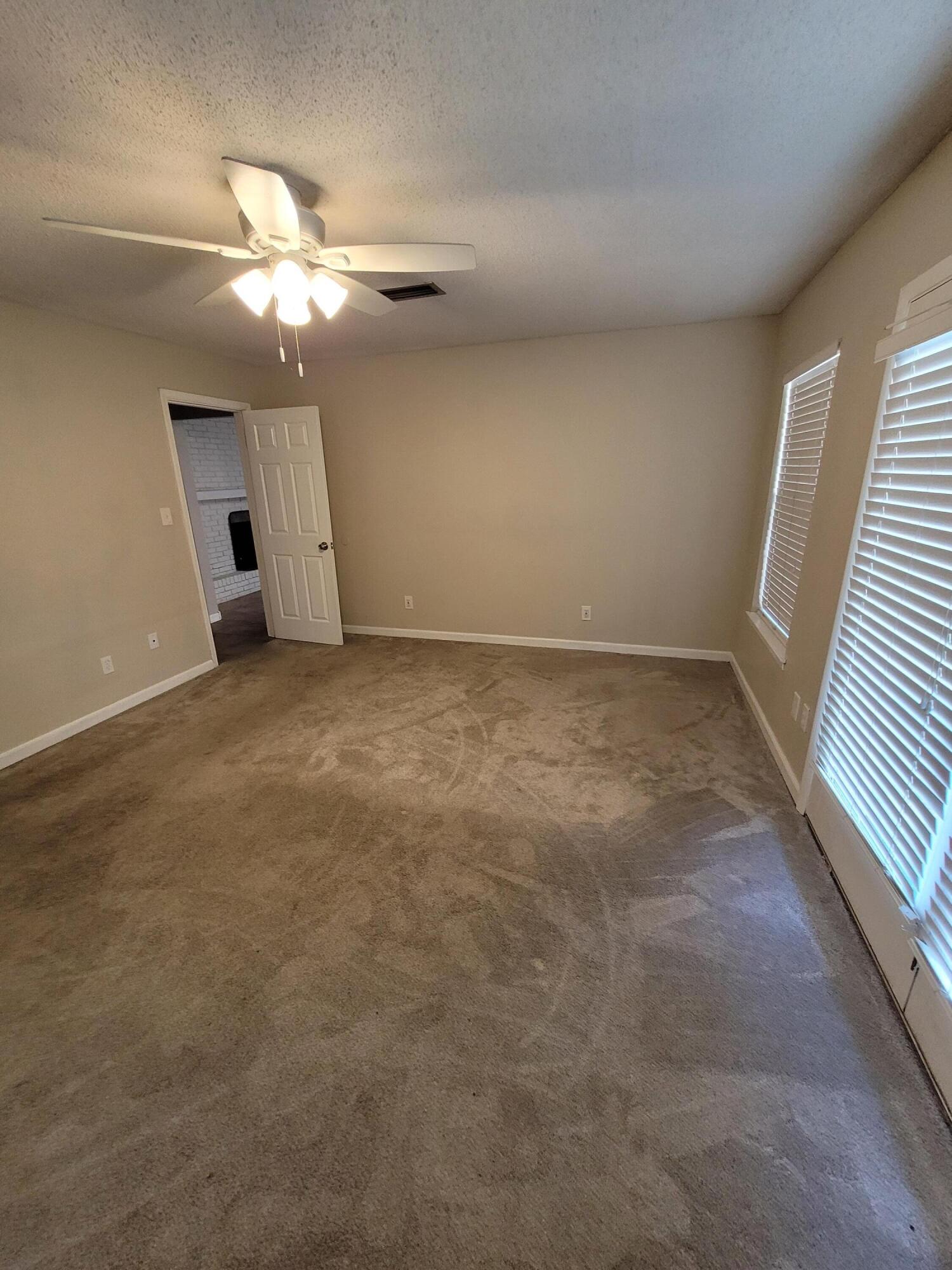 MARY ESTHER MANOR - Residential