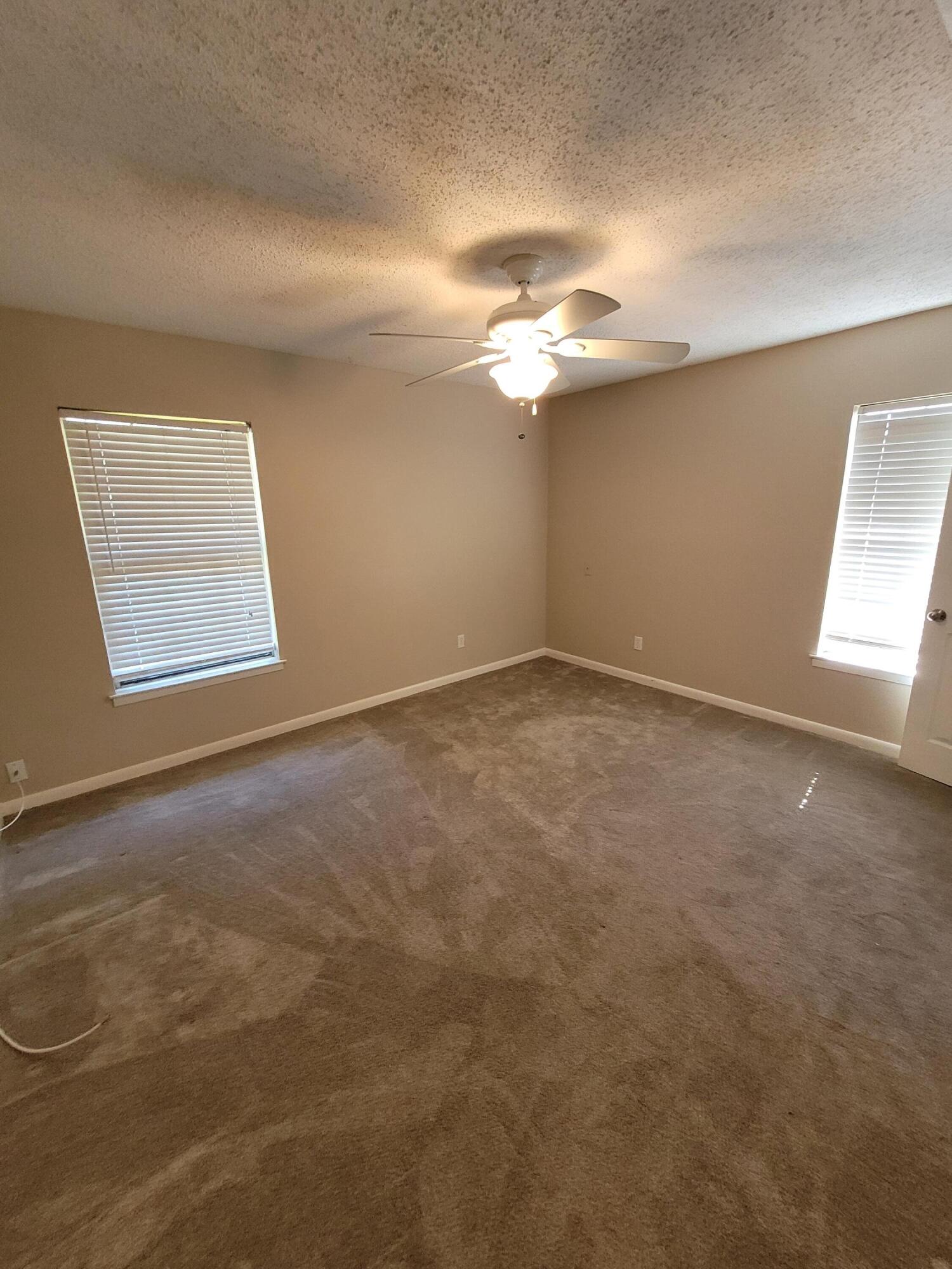 MARY ESTHER MANOR - Residential