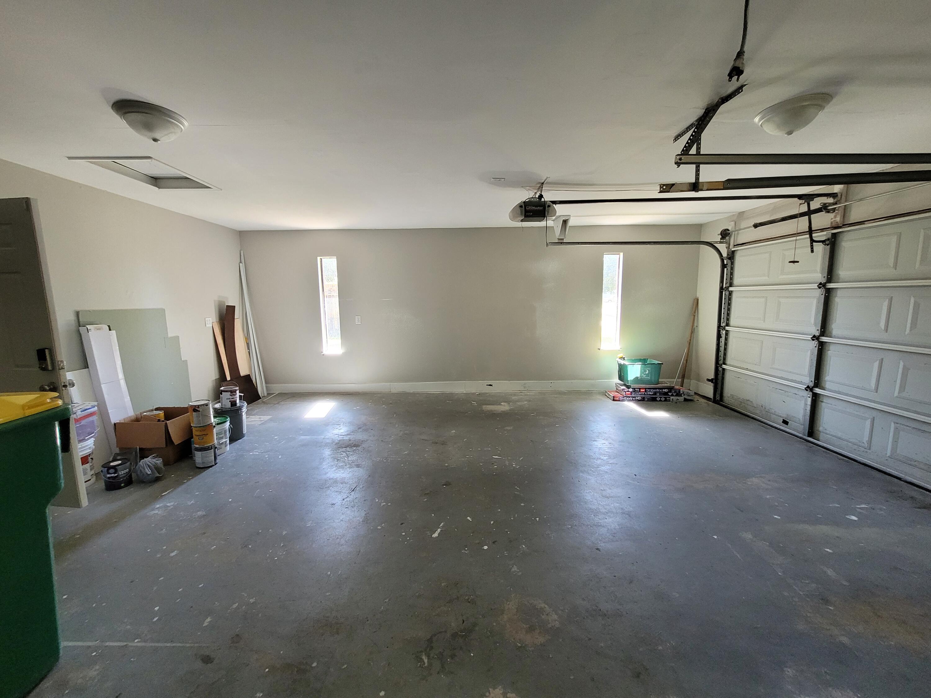 MARY ESTHER MANOR - Residential