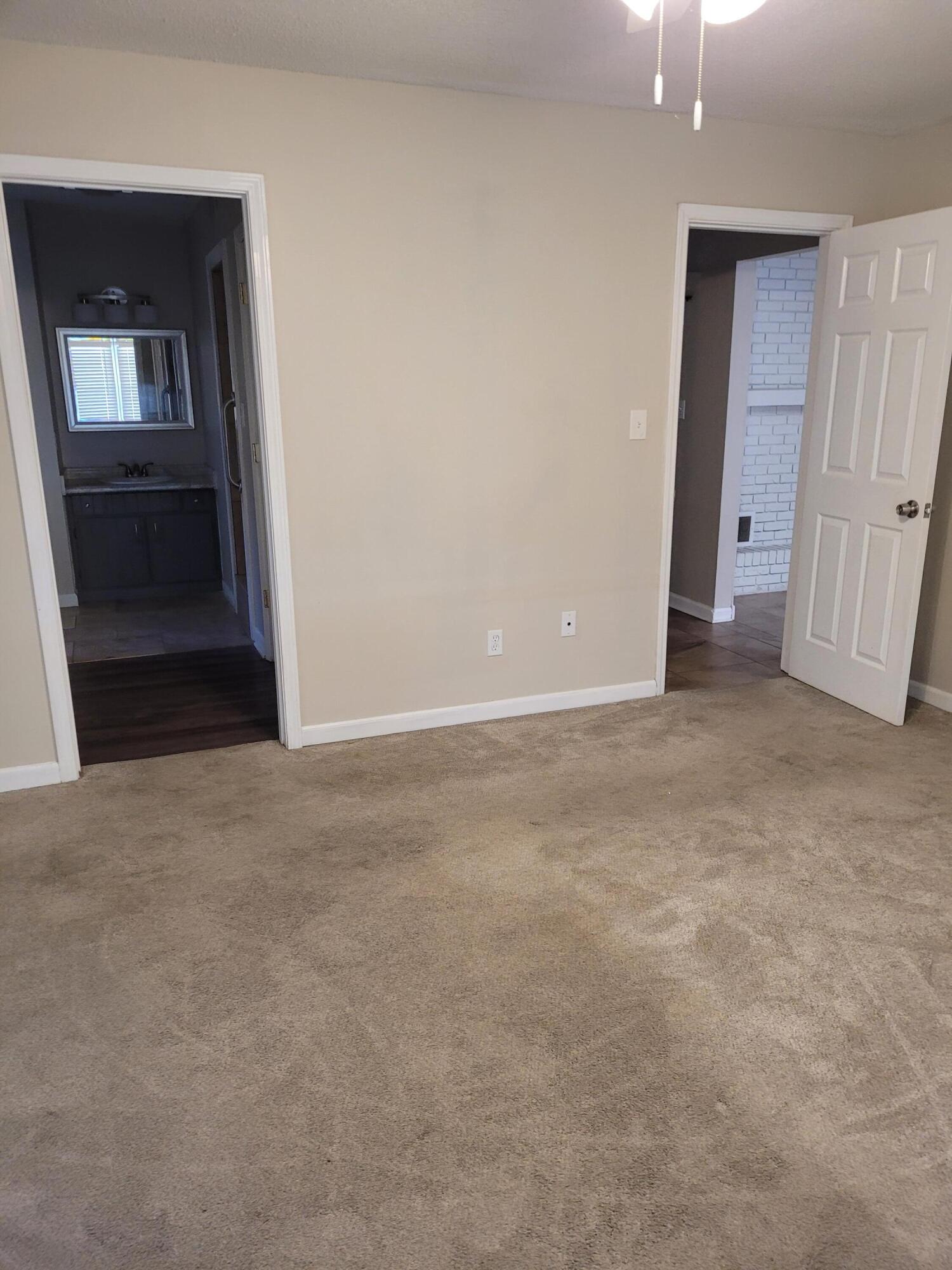 MARY ESTHER MANOR - Residential