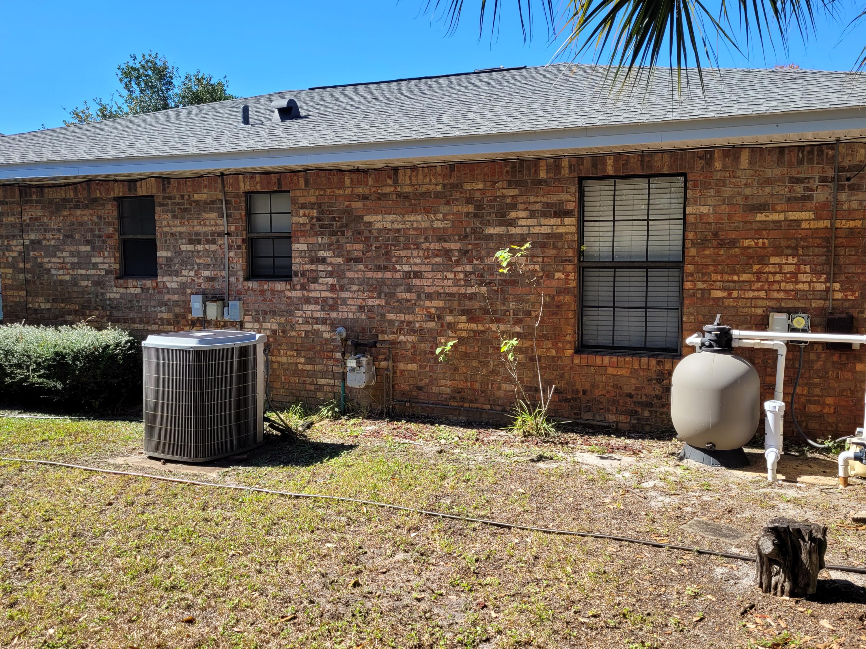 MARY ESTHER MANOR - Residential