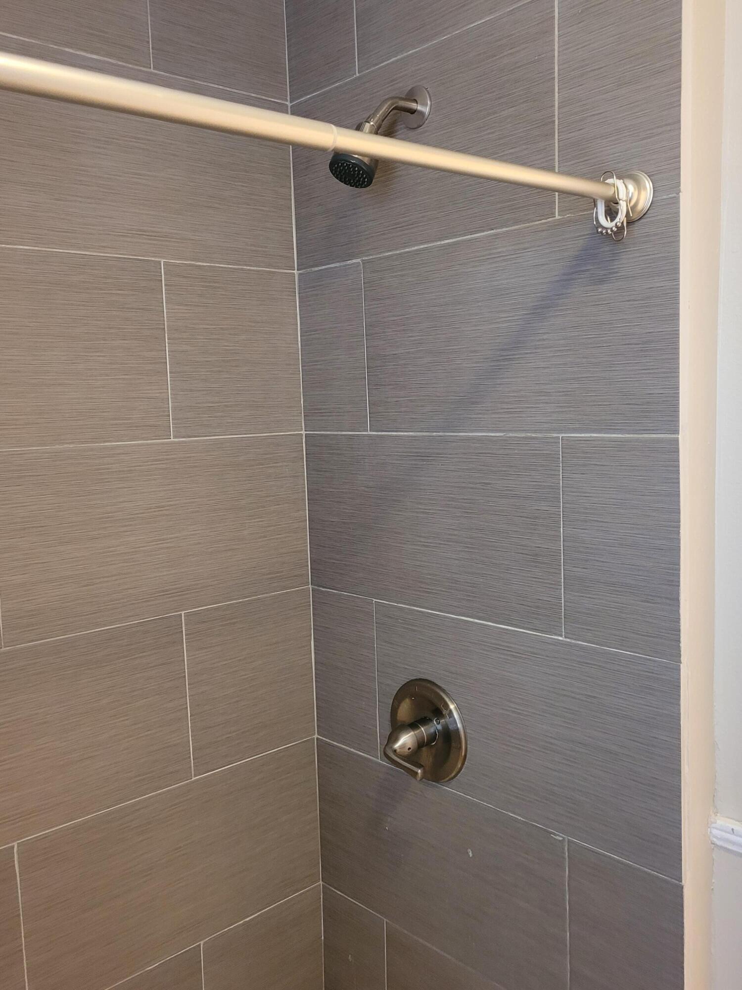 MARY ESTHER MANOR - Residential