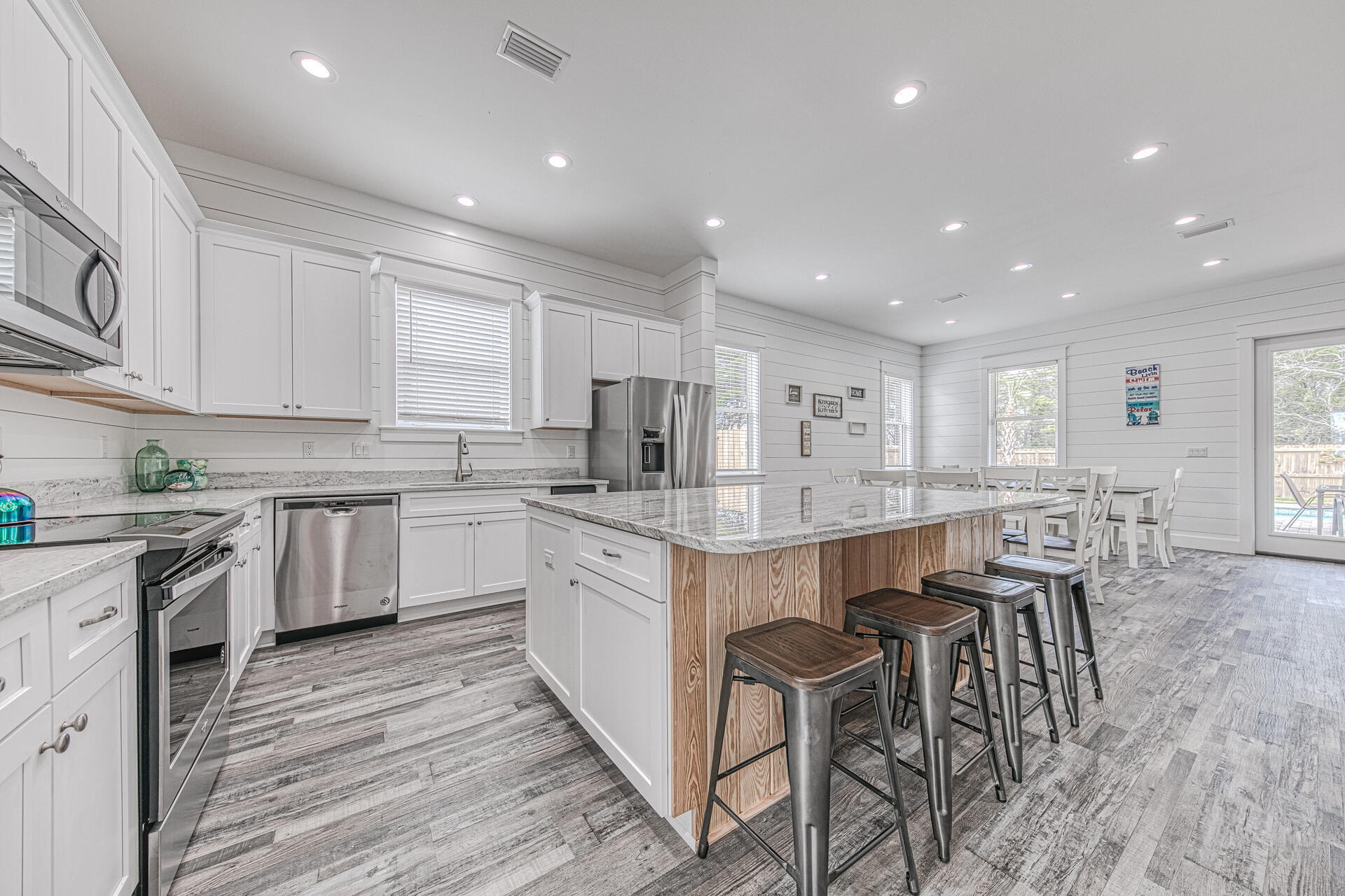 FRANGISTA BEACH 1ST ADDN - Residential