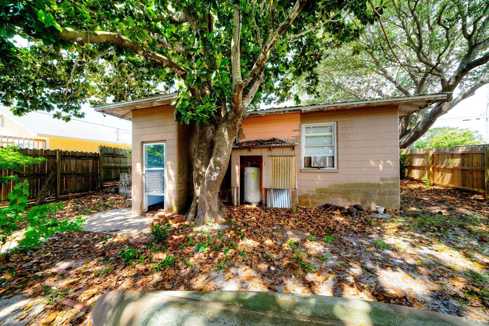 RIVIERA BEACH - Residential