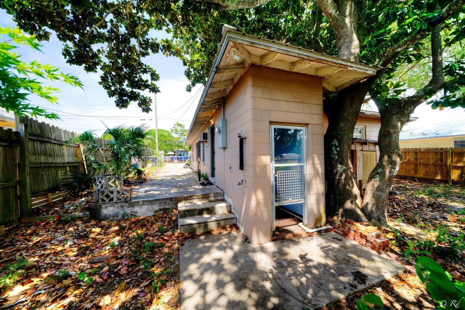 RIVIERA BEACH - Residential