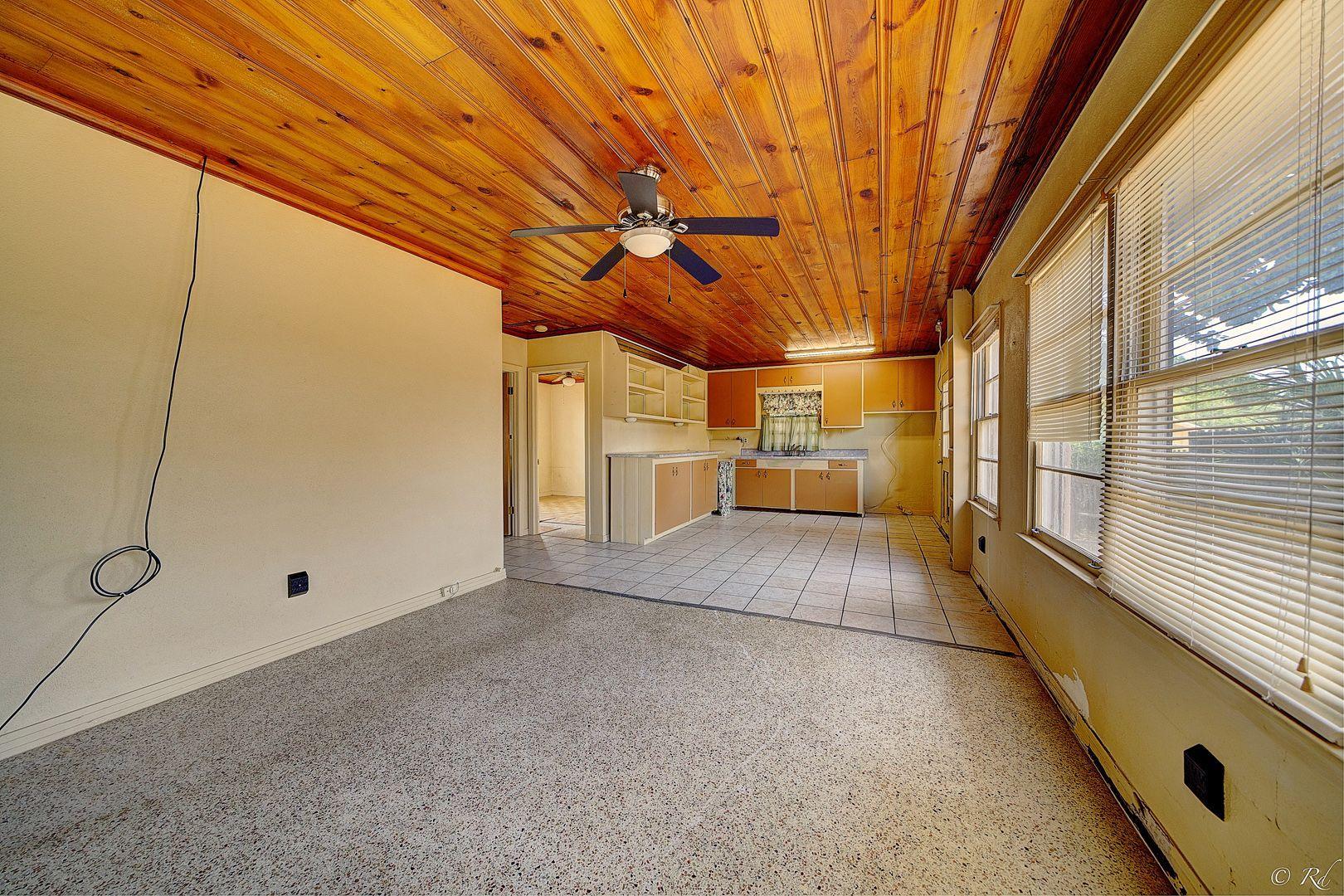 RIVIERA BEACH - Residential