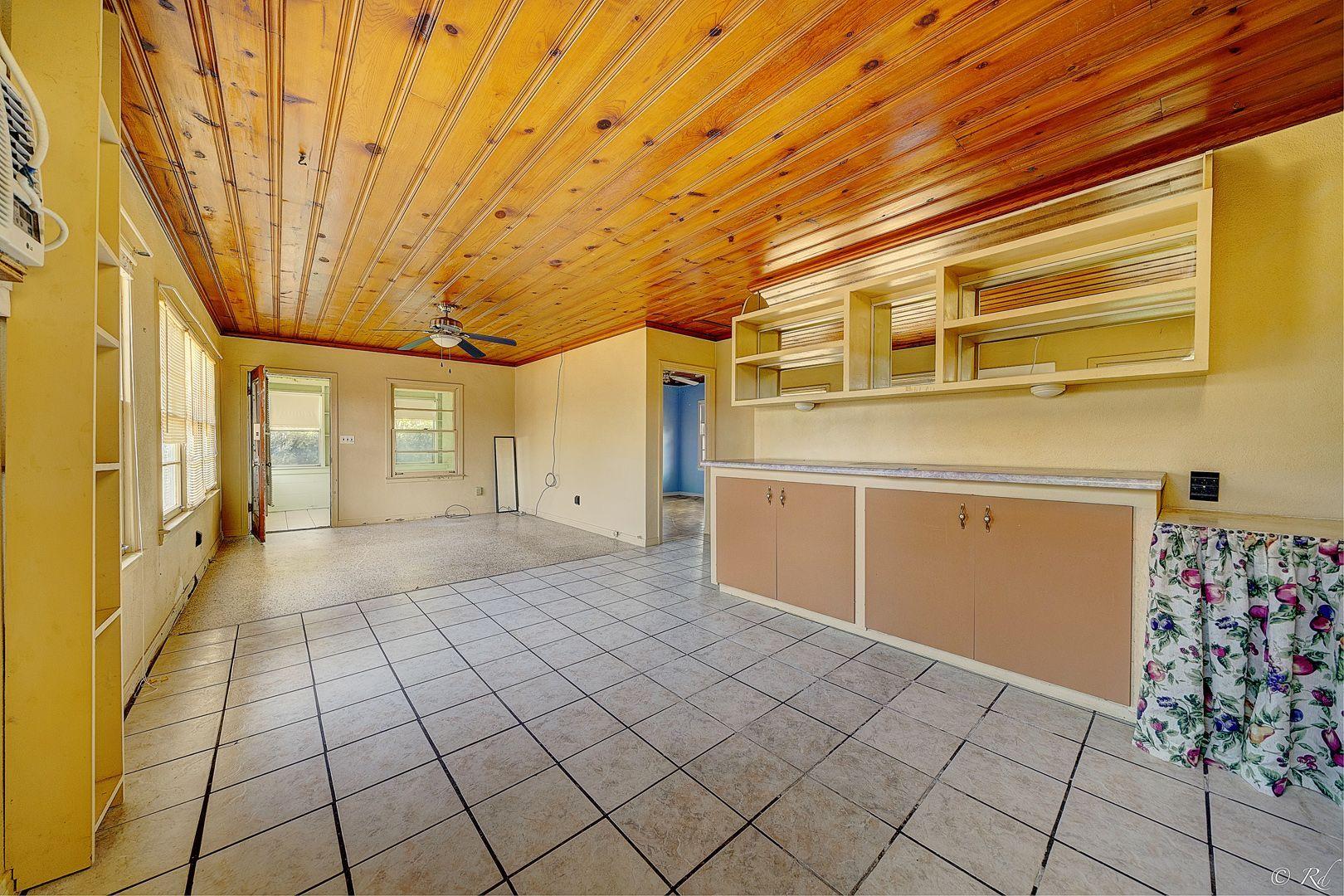 RIVIERA BEACH - Residential