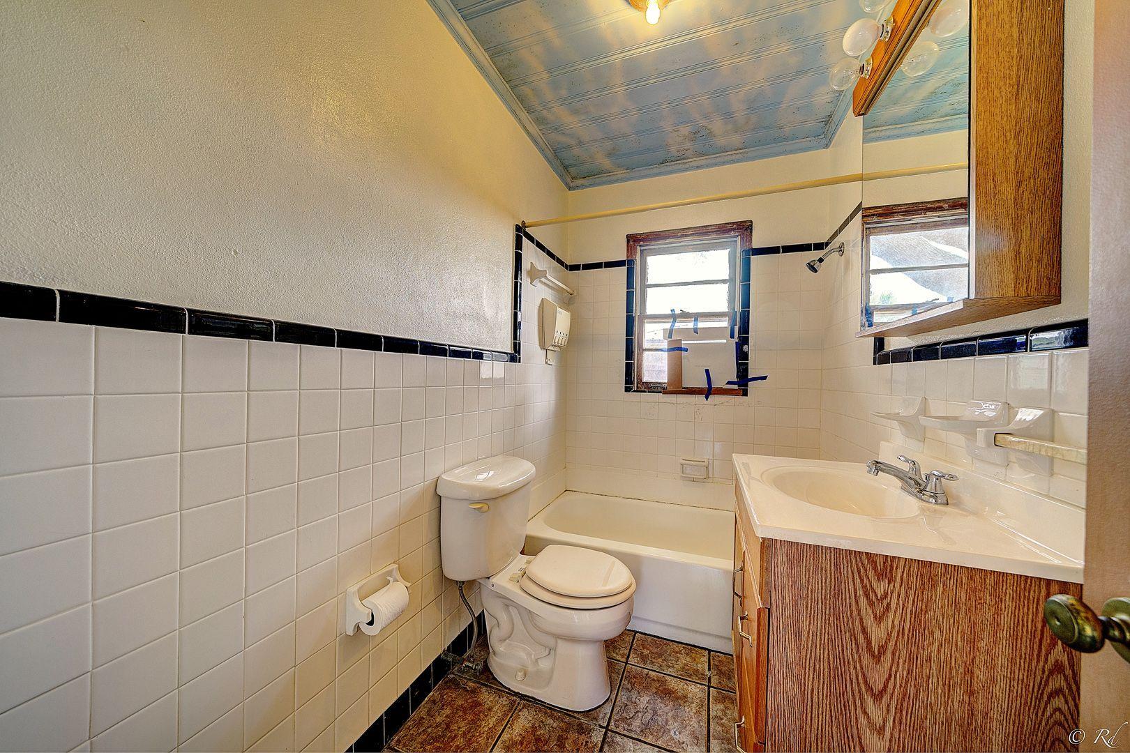 RIVIERA BEACH - Residential