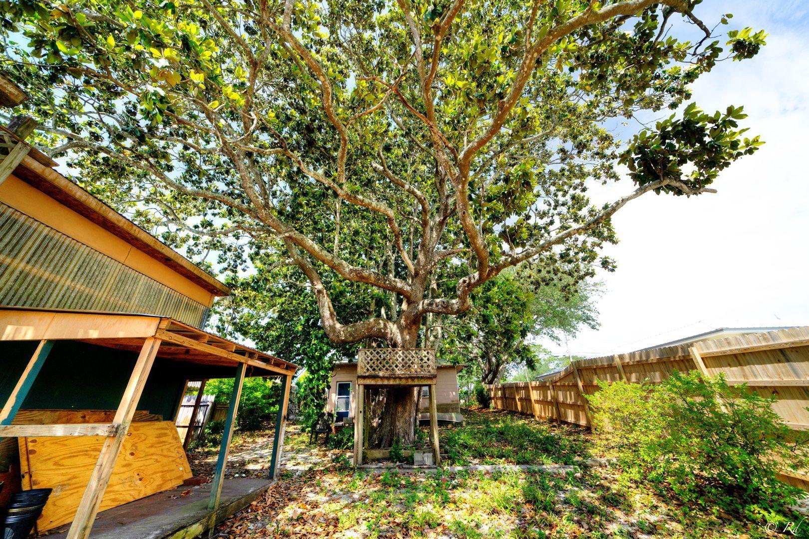 RIVIERA BEACH - Residential