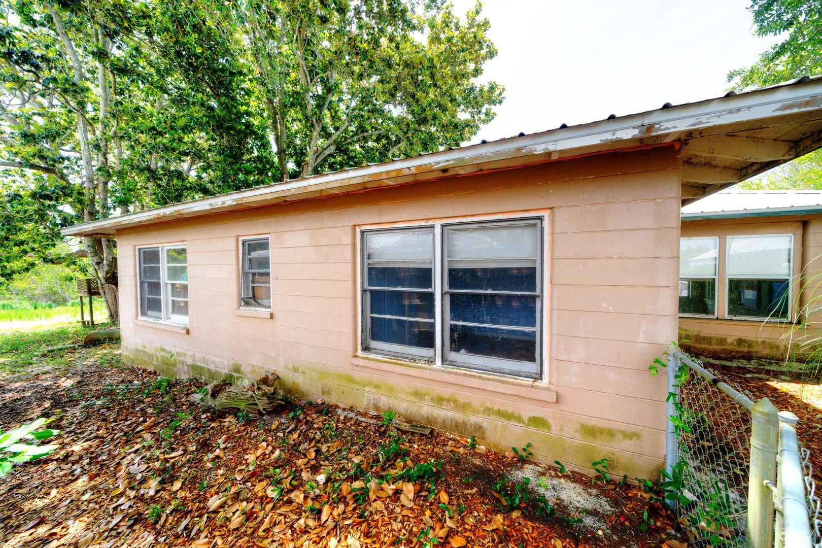 RIVIERA BEACH - Residential