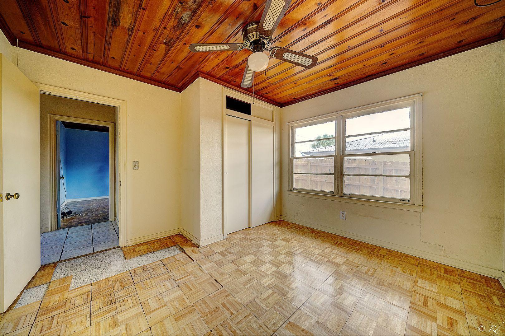 RIVIERA BEACH - Residential