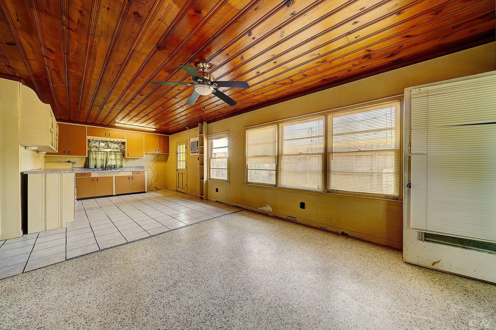 RIVIERA BEACH - Residential