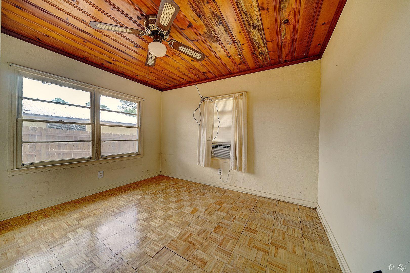 RIVIERA BEACH - Residential