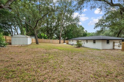 A home in Niceville