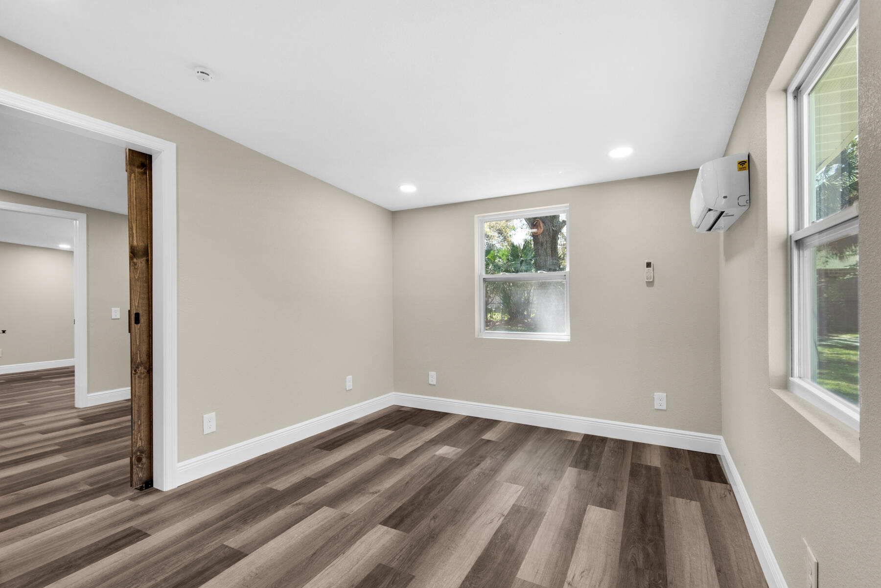 ELLIOTTS POINT - Residential