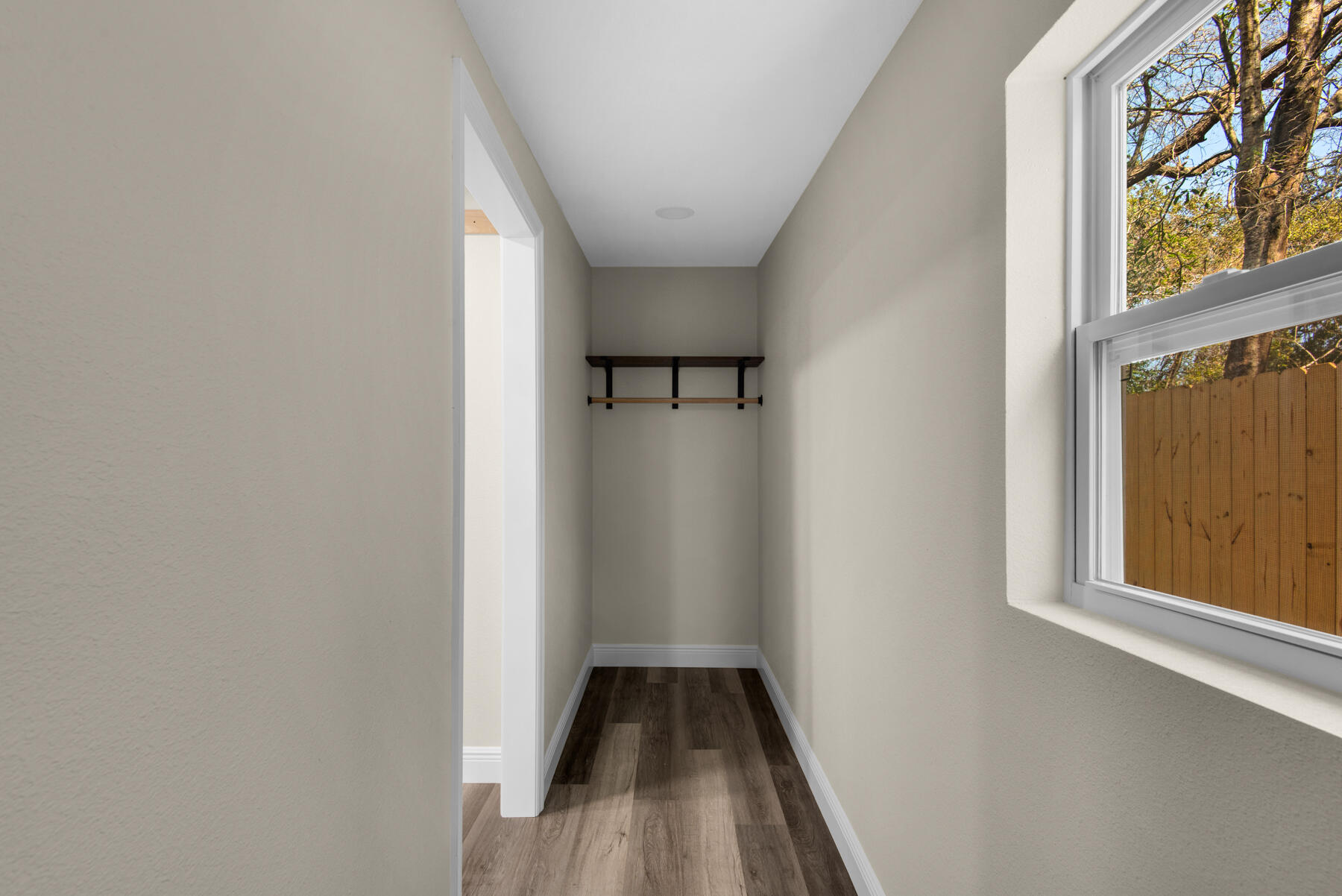 ELLIOTTS POINT - Residential