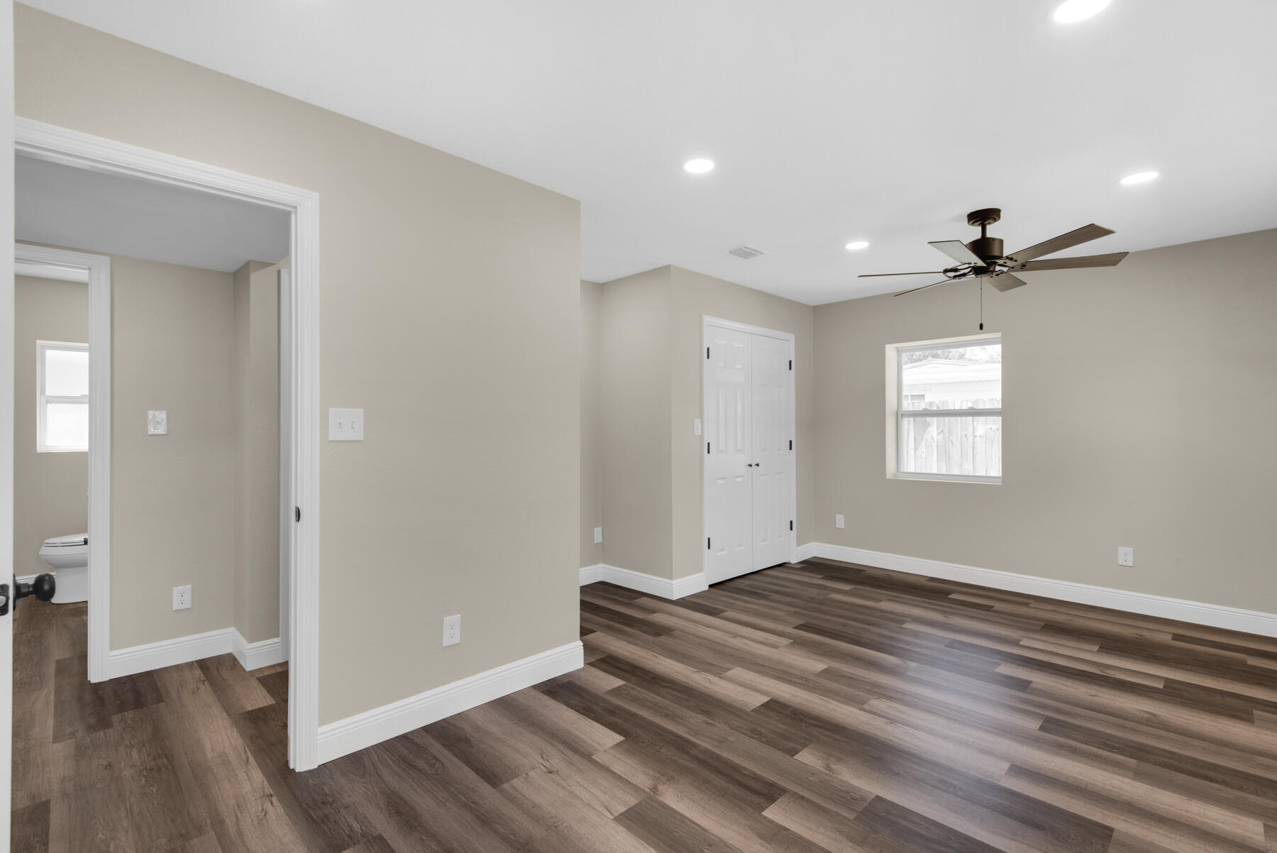 ELLIOTTS POINT - Residential