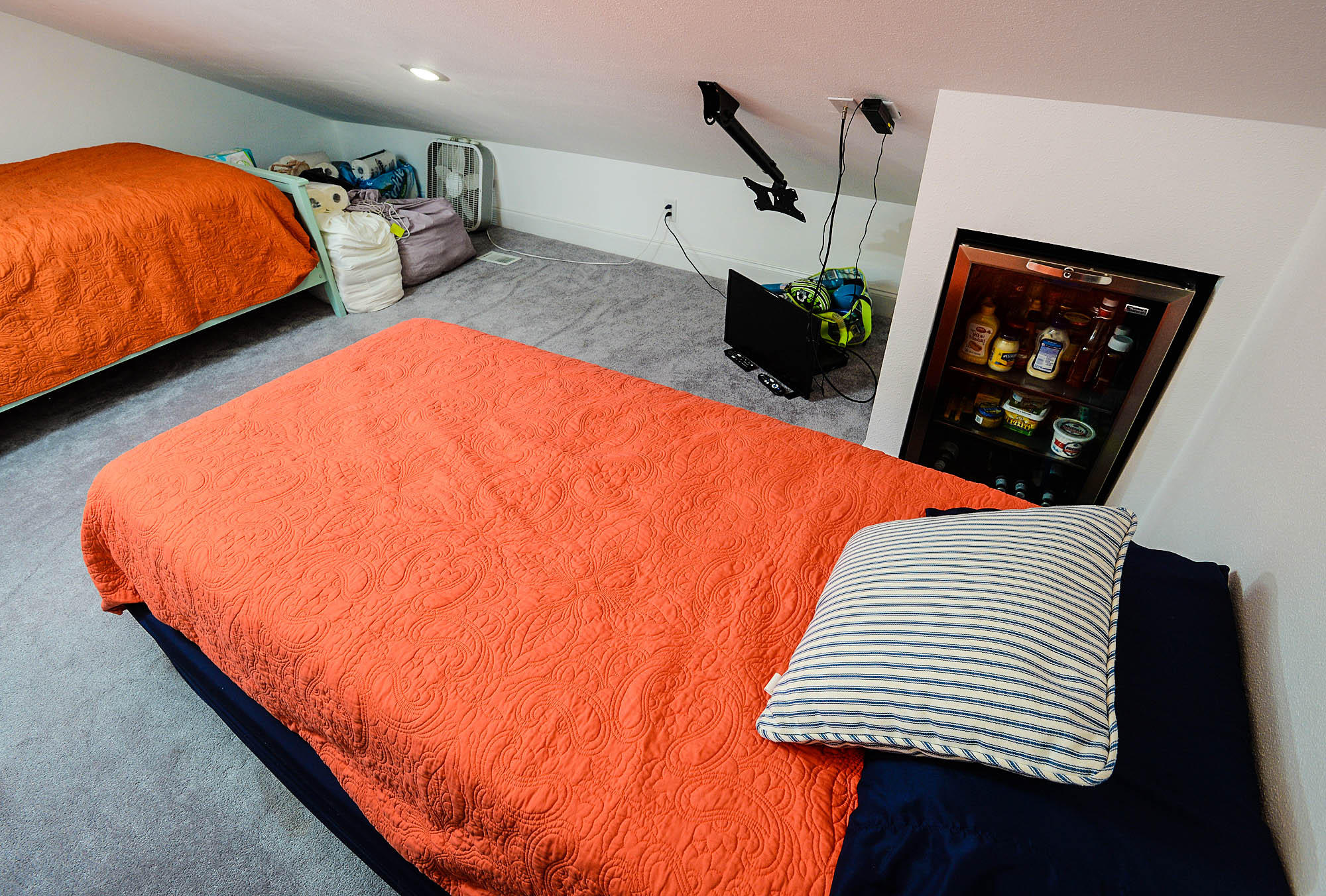 CRYSTAL VILLAS CONDO PH 2 - Residential