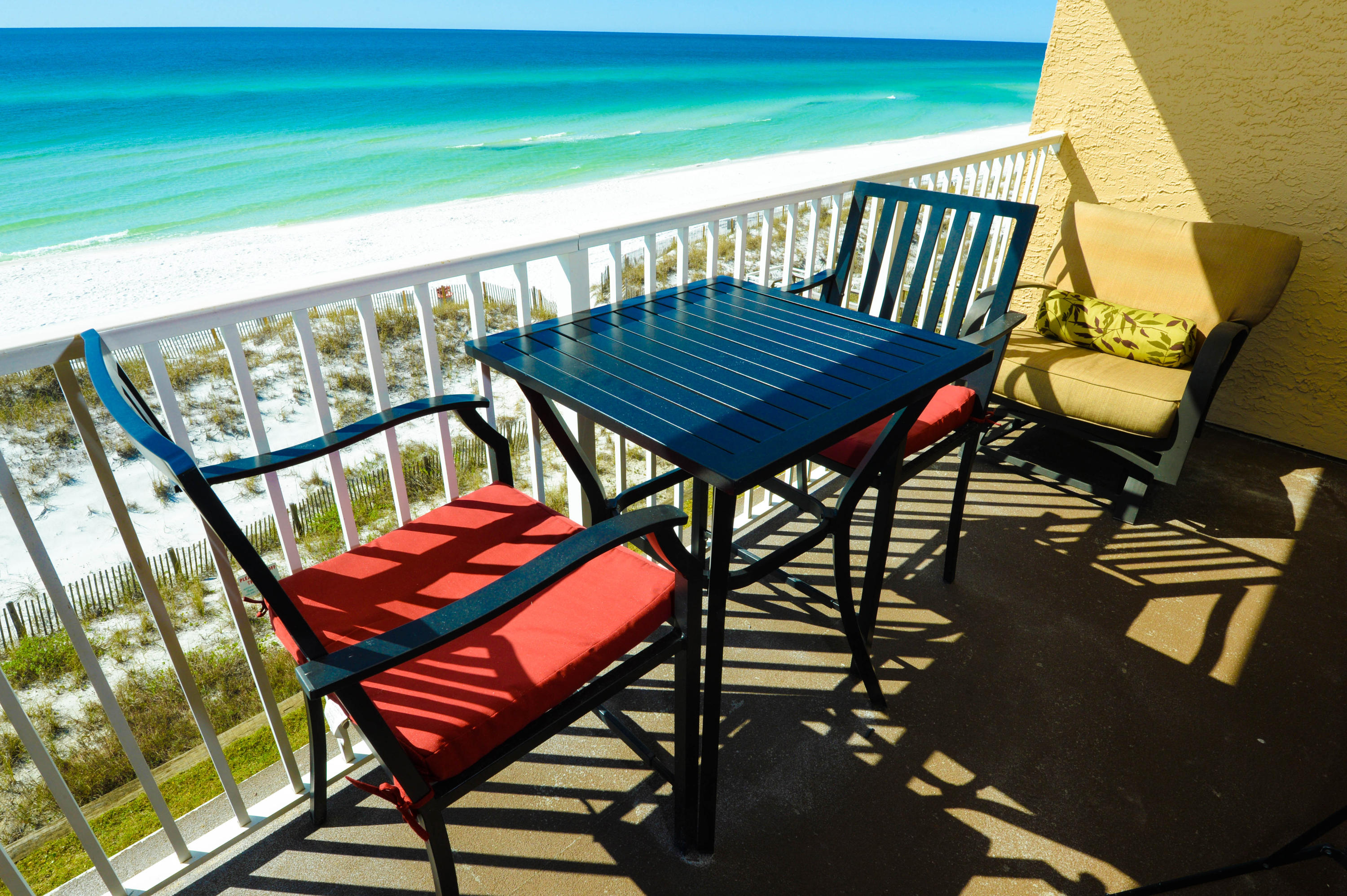 CRYSTAL VILLAS CONDO PH 2 - Residential