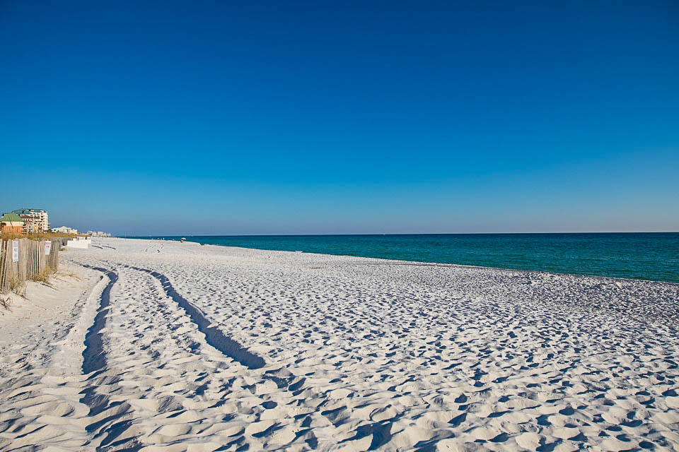 CRYSTAL VILLAS CONDO PH 2 - Residential