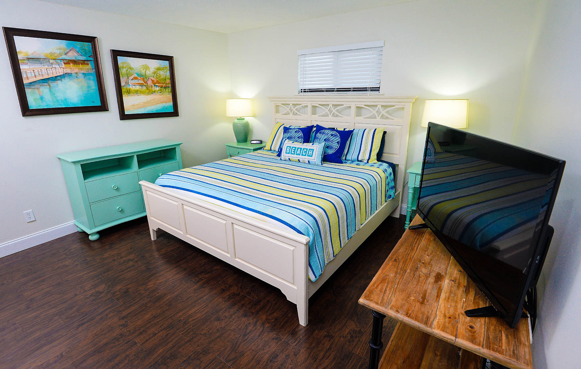 CRYSTAL VILLAS CONDO PH 2 - Residential