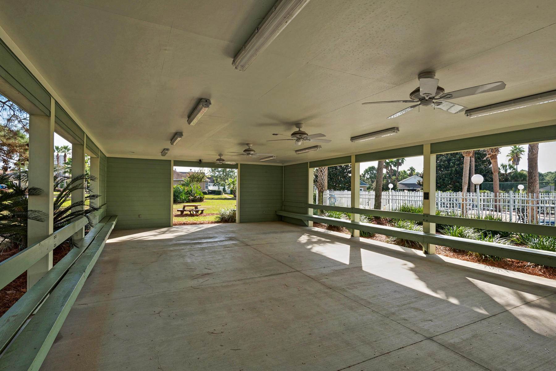 BAYSIDE - Residential