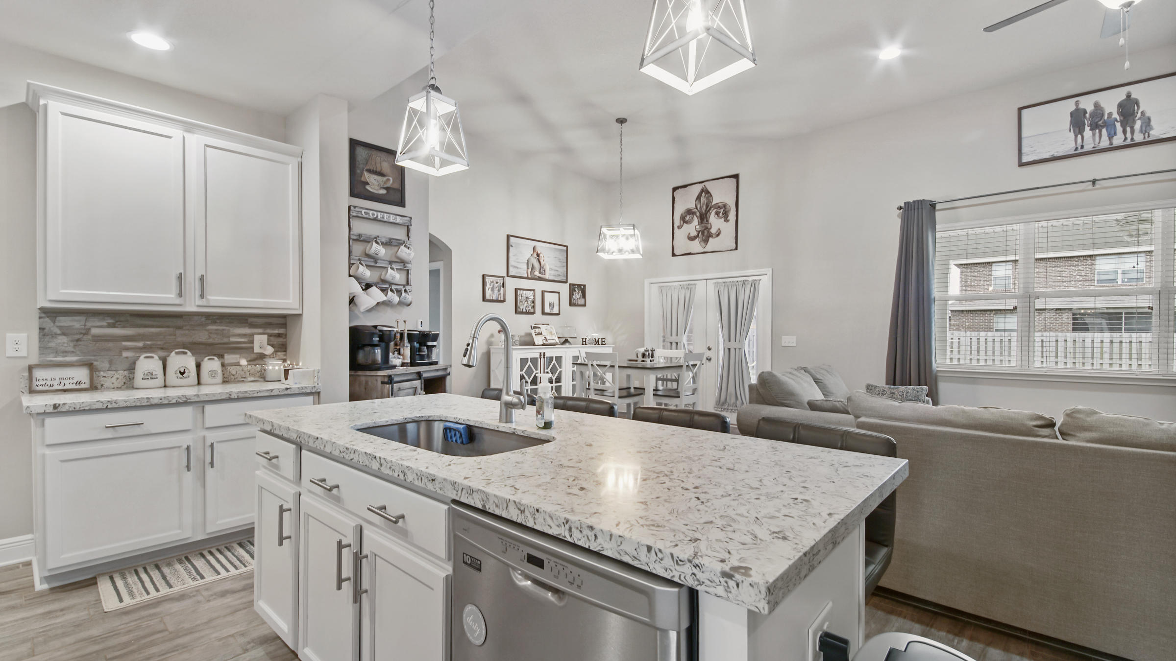 HAMMOCK BAY - Residential