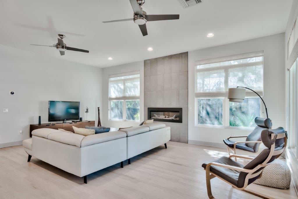 SEABREEZE EAST - Residential