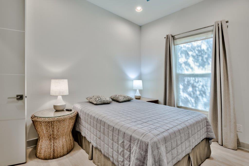 SEABREEZE EAST - Residential