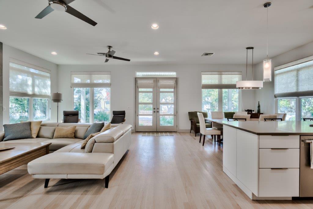 SEABREEZE EAST - Residential