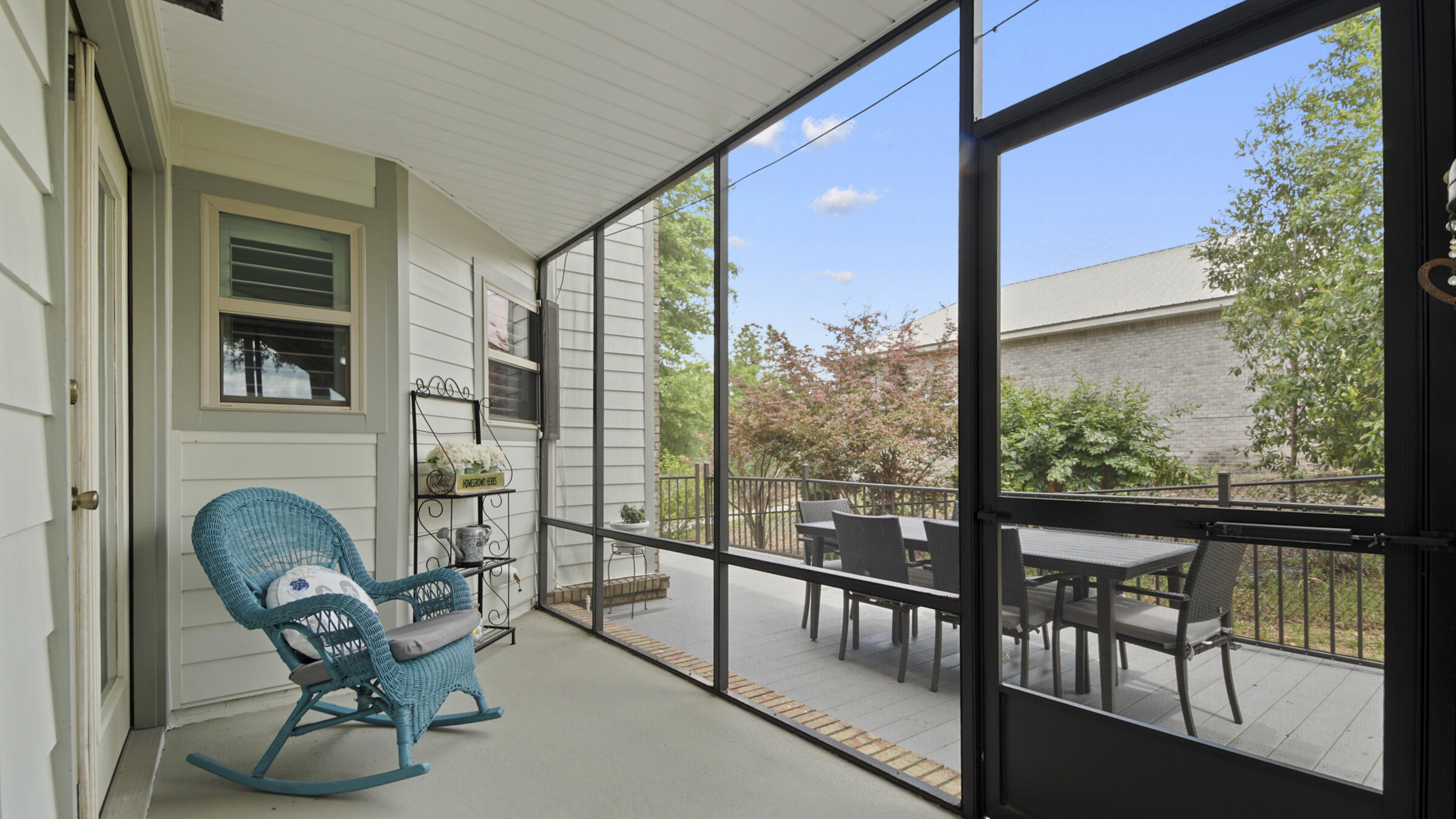 DEFUNIAK COUNTRY CLUB ESTATES - Residential