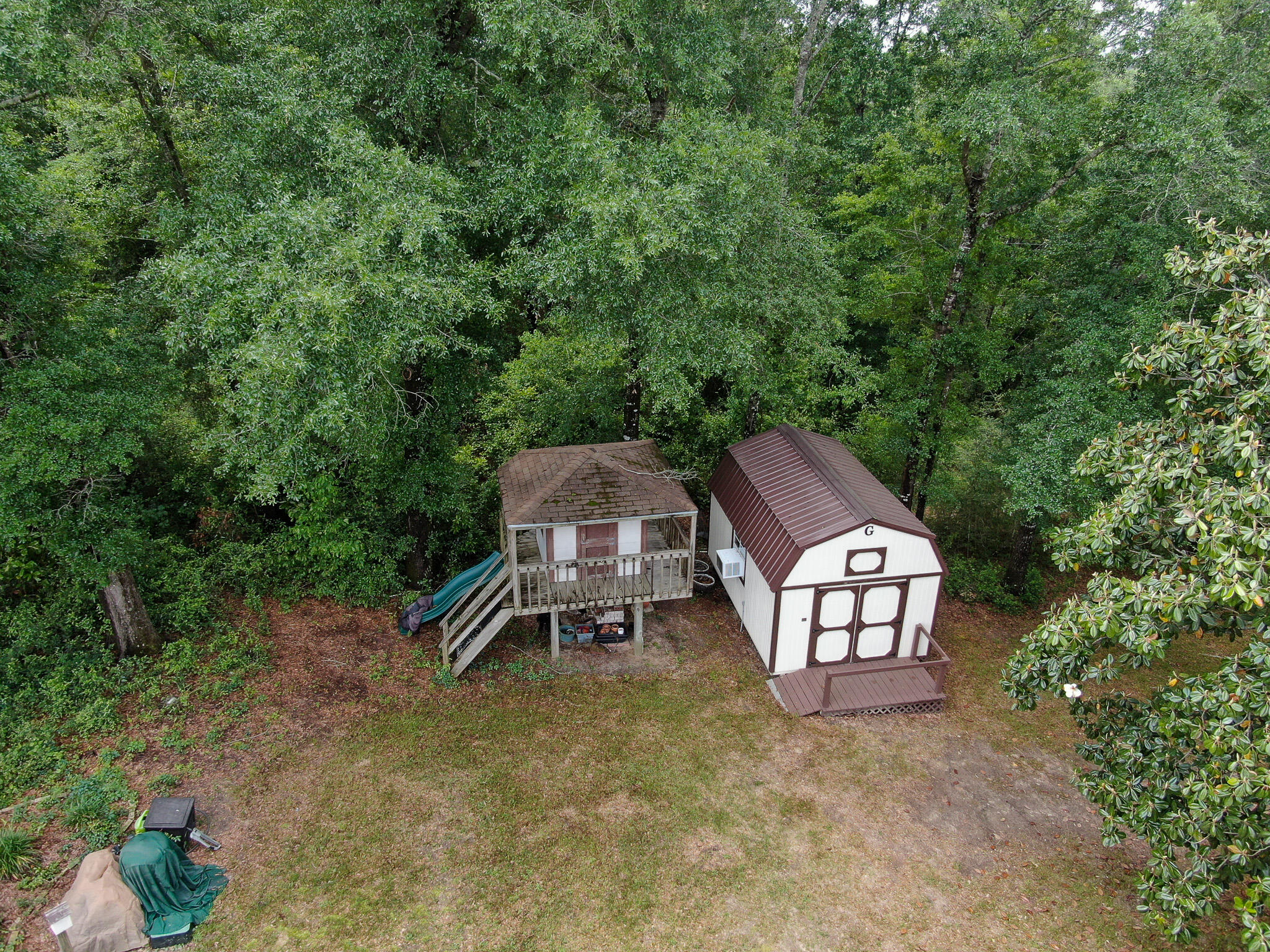 DEFUNIAK COUNTRY CLUB ESTATES - Residential