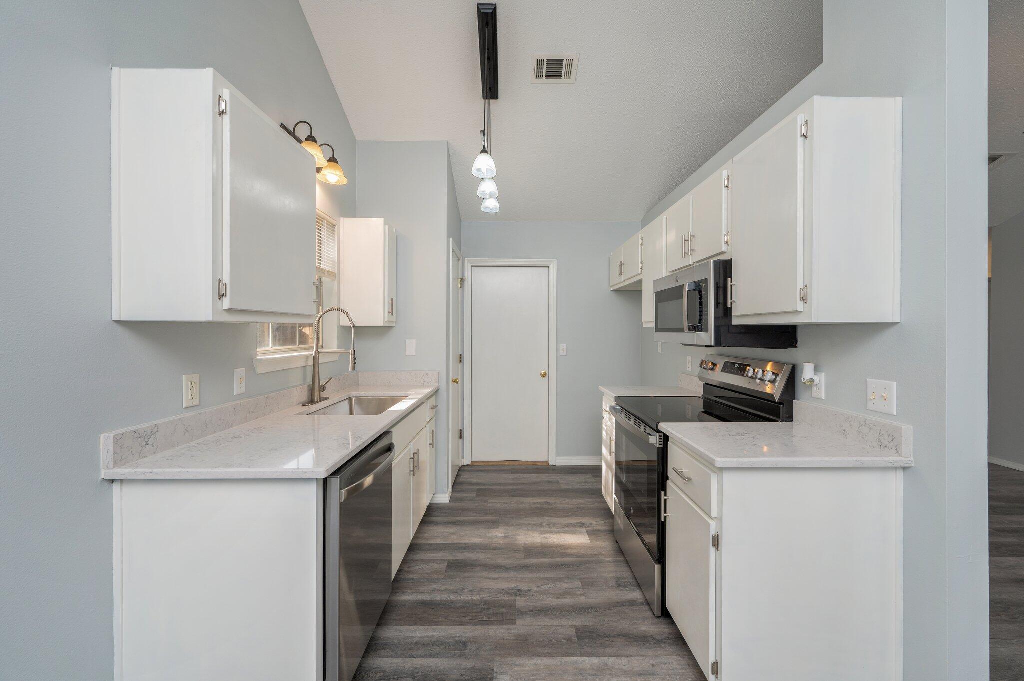 MORRIS ADDN TO CRESTVIEW - Residential